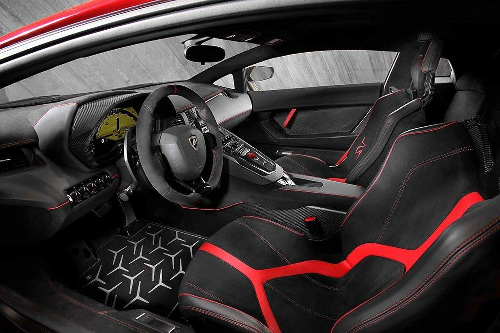 Lamborghini-Aventador-LP-750-4-Superveloce-Interior