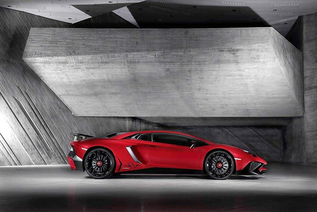 Lamborghini-Aventador-LP-750-4-Superveloce-Lateral