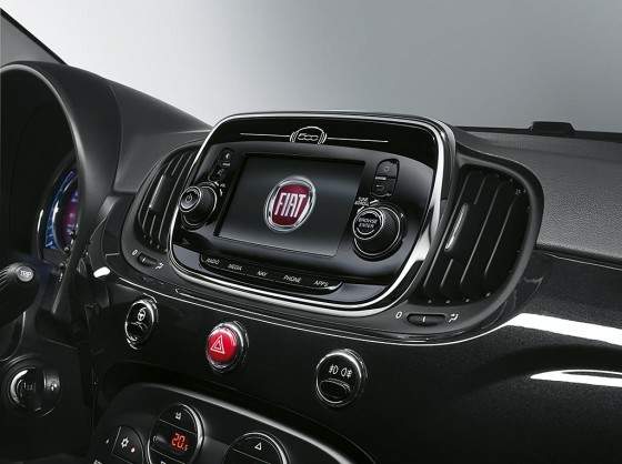 Fiat 500 2015-Pantalla
