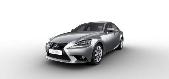 Firma del acuerdo de Lexus e Iberia-01