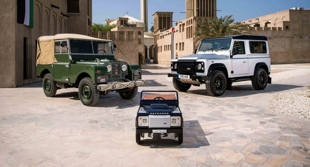 El Land Rover Defender número dos millones, a subasta