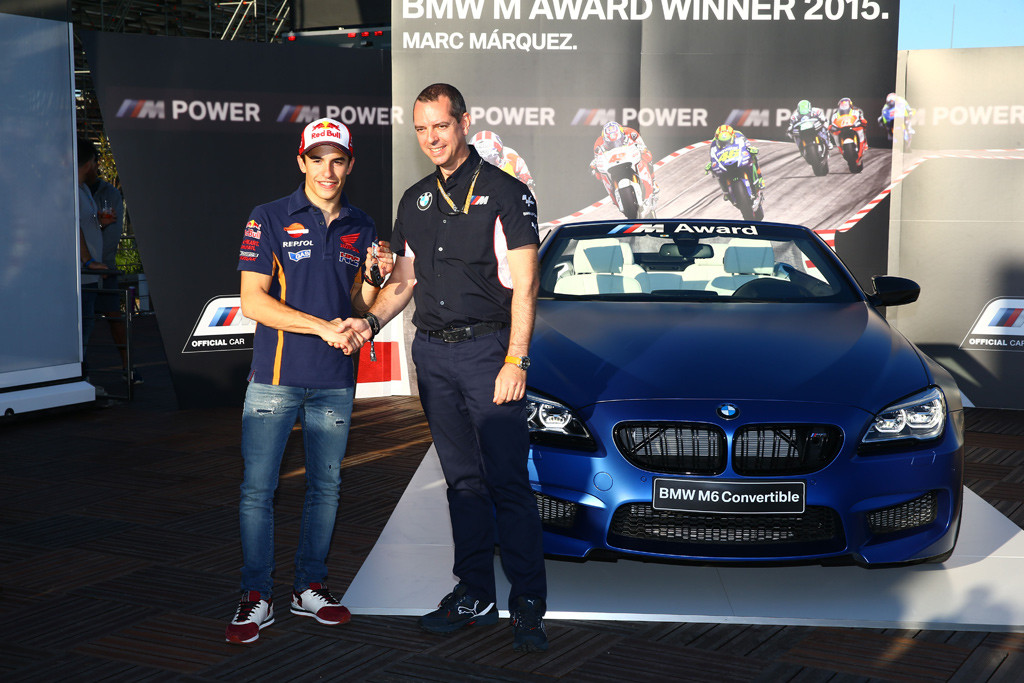 marc-marquez-ha-ganado-un-bmw-m6-cabrio-3