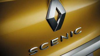 Detalle del anagrama trasero del nuevo Renault Scénic