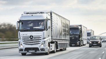 Convoy Mercedes Actros Autónomos
