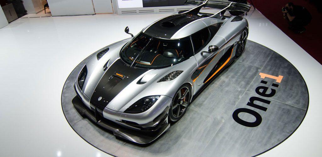 Koenigsegg busca piloto para récord en nurburgring