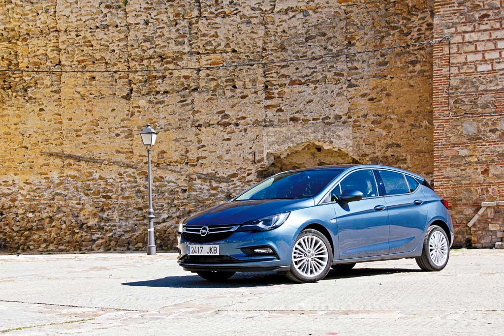 Opel Astra 2016 
