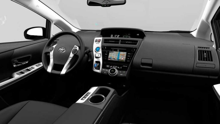 Toyota Prius Plus 2016