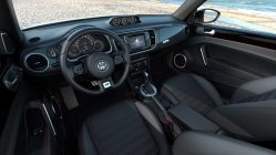 Volkswagen Beetle 2016 R-Line interior