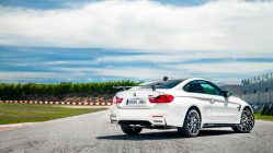 BMW M4 CS 2016