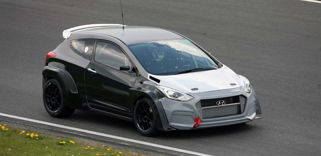 Hyundai i30 2.0 Turbo desarrollo en Nürburgring