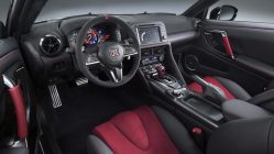 Nissan GT-R NISMO 2017 interior