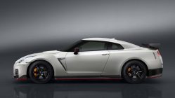 Nissan GT-R NISMO 2017 blanco lateral