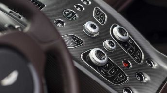 Consola central Aston Martin Vantage GT12 Roadster