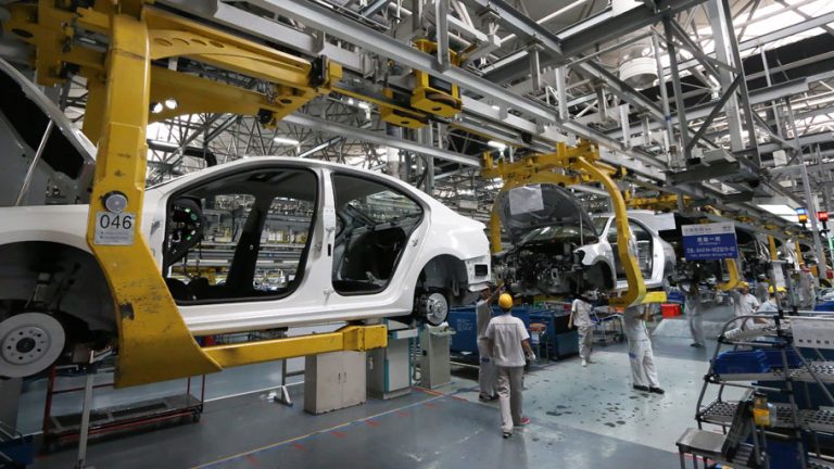 La fabricación de coches continúa creciendo en España con respecto a 2015.