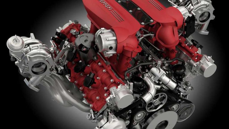 Motor 3.9 V8 biturbo Ferrari 670 CV