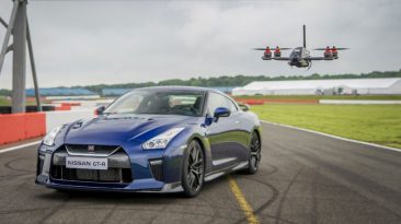 El nuevo Nissan GT-R Dron es capaz de alcanzar los 100km/h en 1.3 segundos.