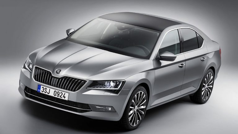 Nuevo Skoda Superb frontal