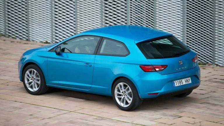 SEAT León 2013 trasera estática