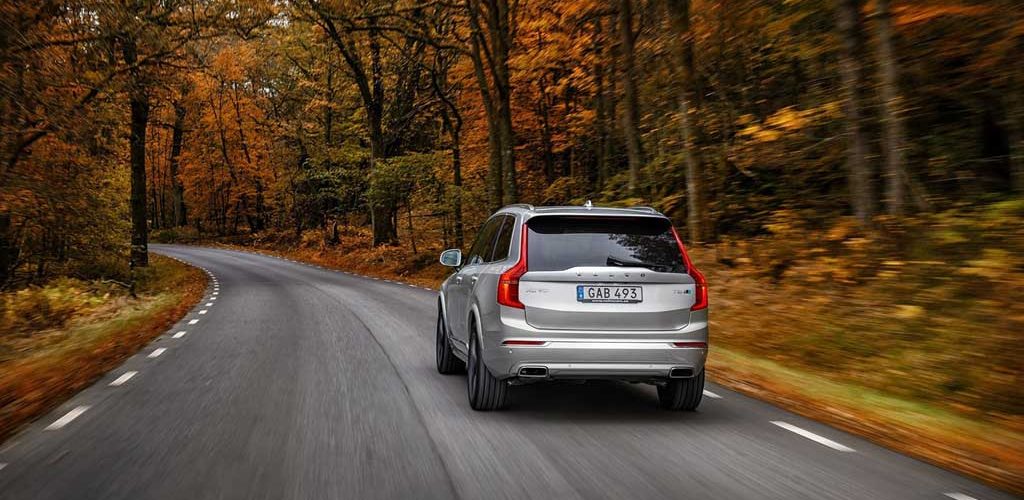 Volvo XC90 Polestar 2016 trasera dinámica