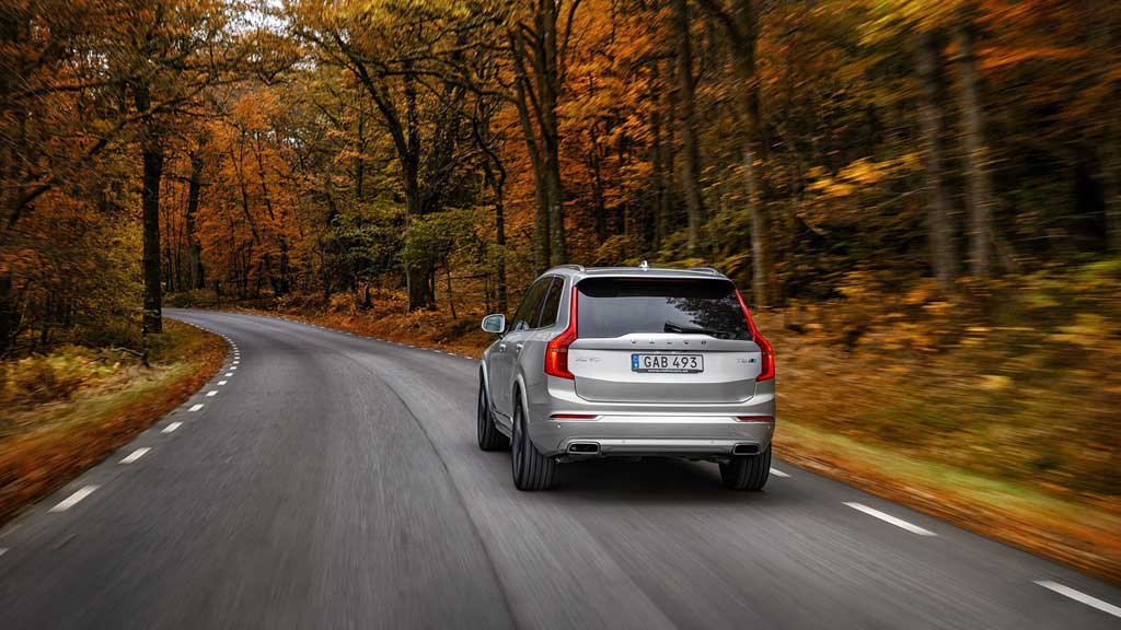 Volvo XC90 Polestar 2016 trasera dinámica