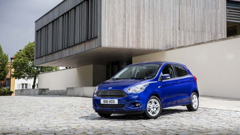 Ford Ka+ frontal azul