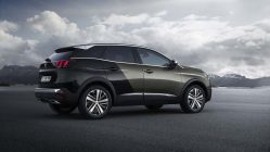 Peugeot 3008 GT coupe franche trasera