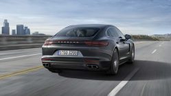 Porsche Panamera 2017 trasera gris