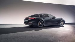 Porsche Panamera 2017 lateral gris