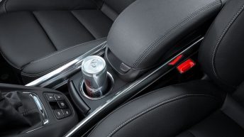 consola Opel Zafira 2016