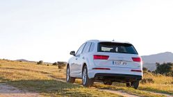 Prueba Audi Q7 3.0 TDI 272 CV blanco S Line trasera
