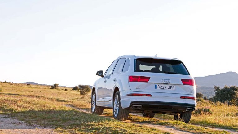 Prueba Audi Q7 3.0 TDI 272 CV blanco S Line trasera