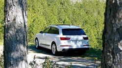 Prueba Audi Q7 3.0 TDI 272 CV blanco S Line trasera