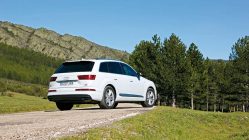 Prueba Audi Q7 3.0 TDI 272 CV blanco S Line trasera