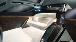 Rolls Royce VISION NEXT 100 interior sofa seda