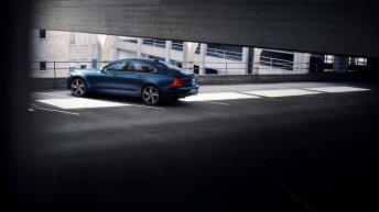 Volvo S90 R Design trasera