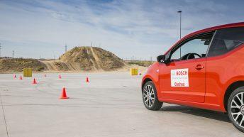 Curso de conducción segura Bosch y Revista Coches Prueba sistemas de frenada
