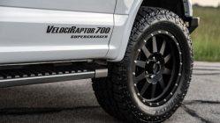 Hennessey Velociraptor 700 llantas
