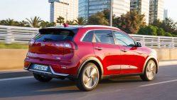 Prueba Kia Niro Hybrid trasera rojo