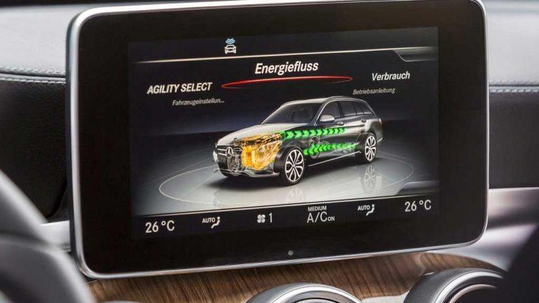 Mercedes-Benz C350 Plug-In Hybrid Estate 2016 pantalla central