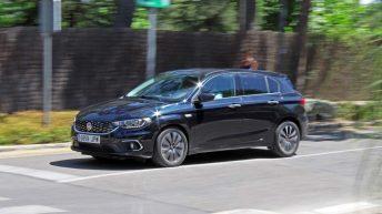 Prueba Fiat Tipo 5 puertas - Perfil en movimiento