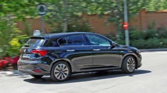 Prueba Fiat Tipo 5 puertas - Perfil en movimiento