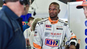 Eric Abidal participó por primera vez en una competición automovilística de la mano de KH-7.