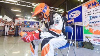 Eric Abidal participó por primera vez en una competición automovilística de la mano de KH-7.