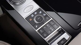 Land Rover Discovery 2017 interior