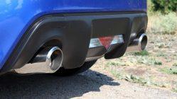 Subaru BRZ prueba azul escapes