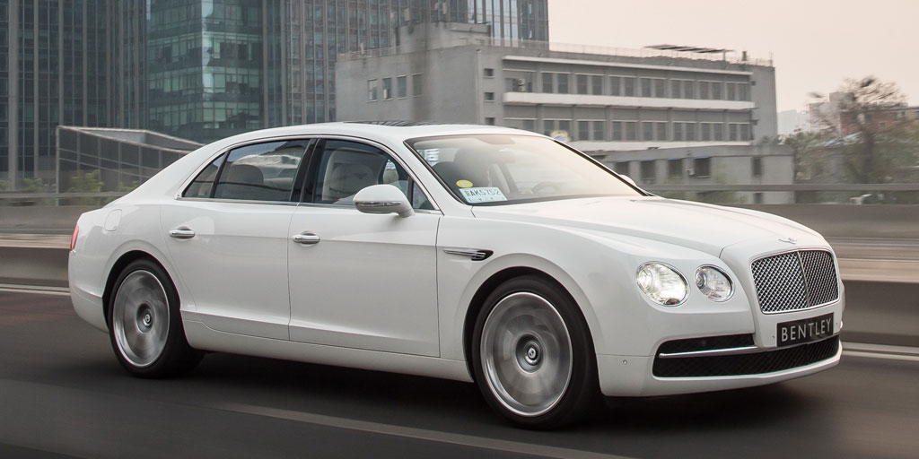 Estos son, actualmente, los 11 coches del mercado que más combustible consumen.