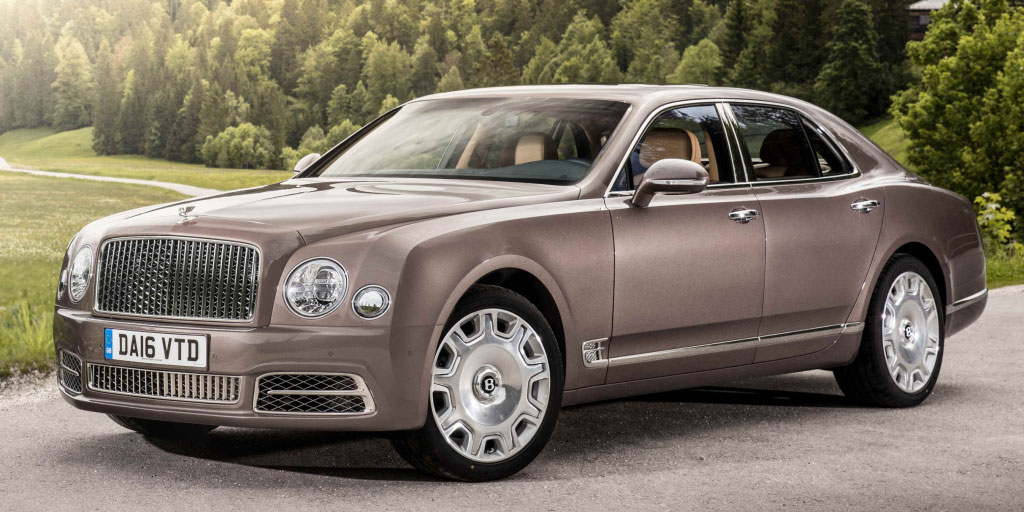 Estos son, actualmente, los 11 coches del mercado que más combustible consumen.