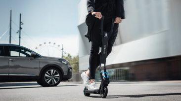 Peugeot e-Kick opción 3008