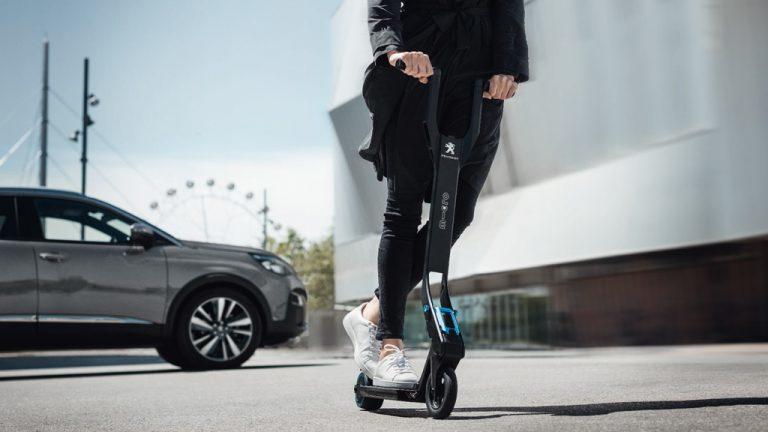 Peugeot e-Kick opción 3008