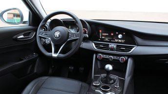 Alfa Romeo Giulia habitaculo